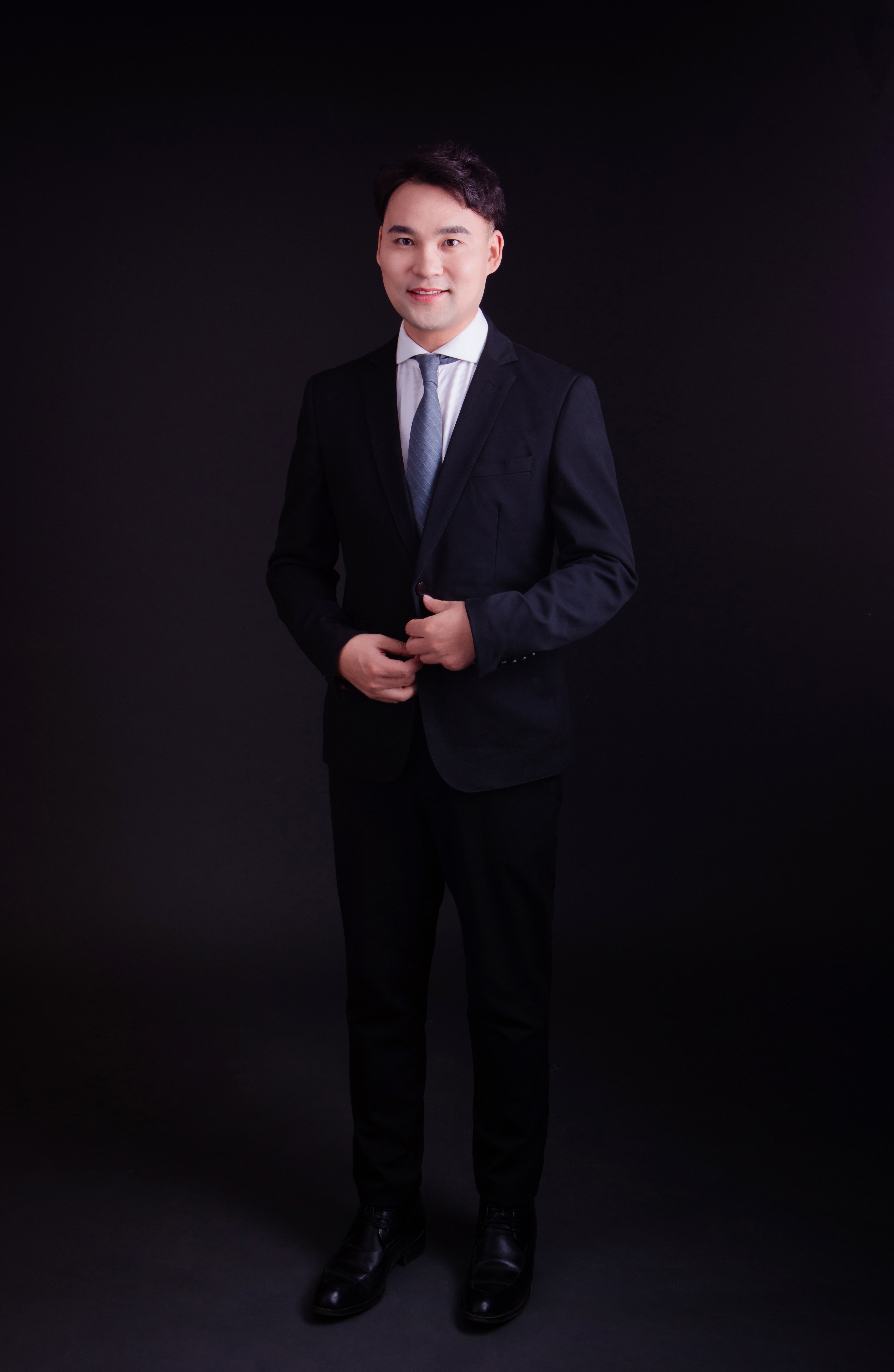 ="godwbcfl6f">张涛,1989年出生于河南省信阳息县,中国内地节目主持人