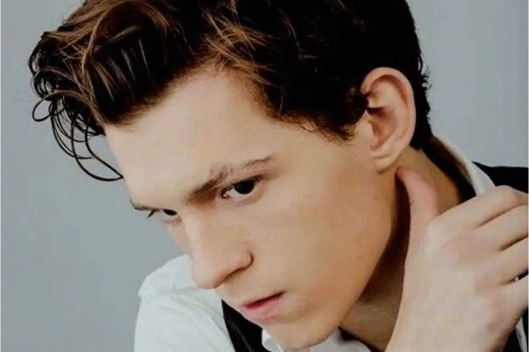  p data-id="gnsoszjos4">汤姆·赫兰德(tom holland),1996年6月1日