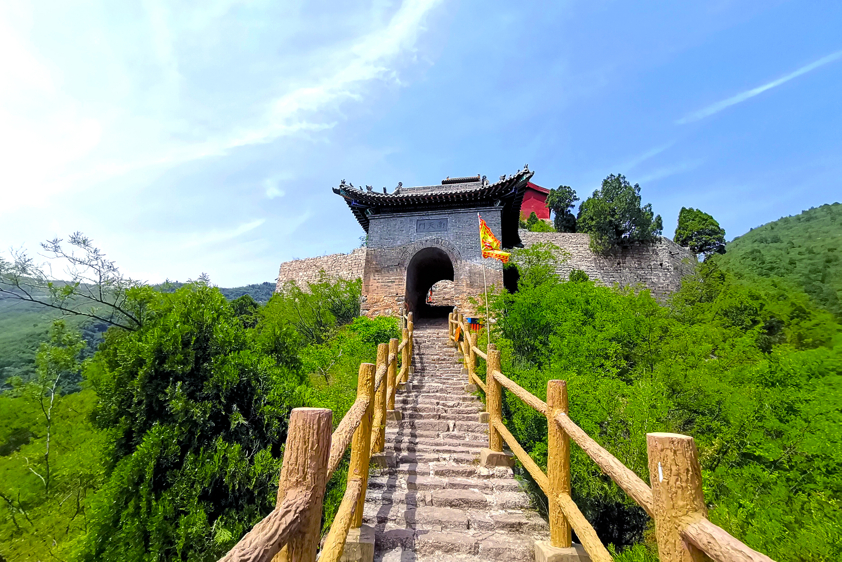 龙澍峪
