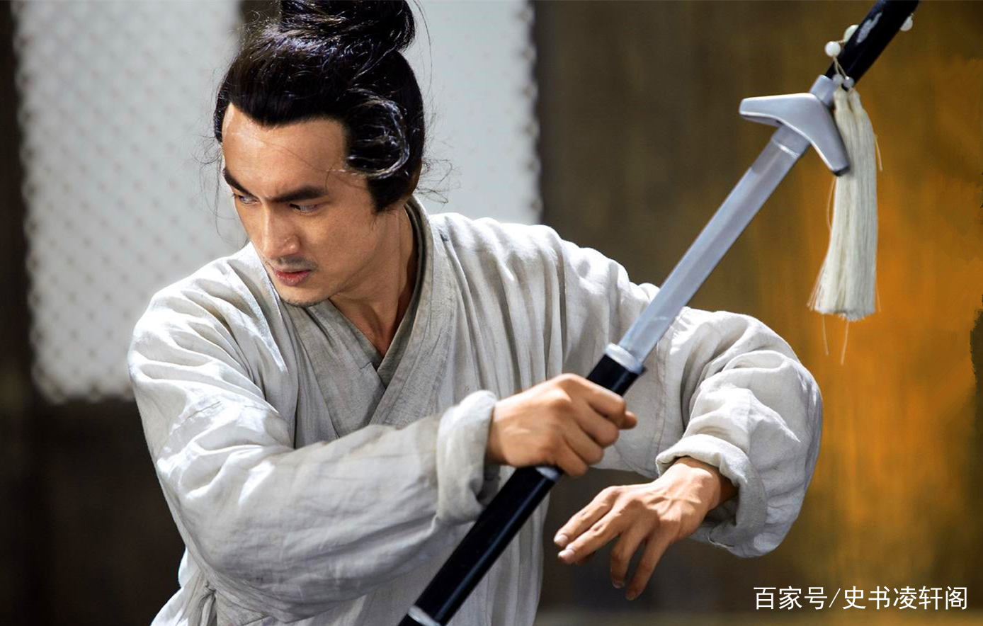 金庸武侠中最强的十大剑法，华山剑法上榜，独孤九剑仅排第六_百科TA说