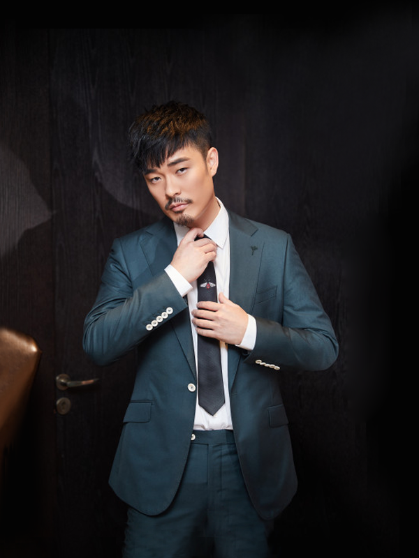  p>陈赫(michael chen),1985年11月9日出生于福建省福州市长乐区,中国