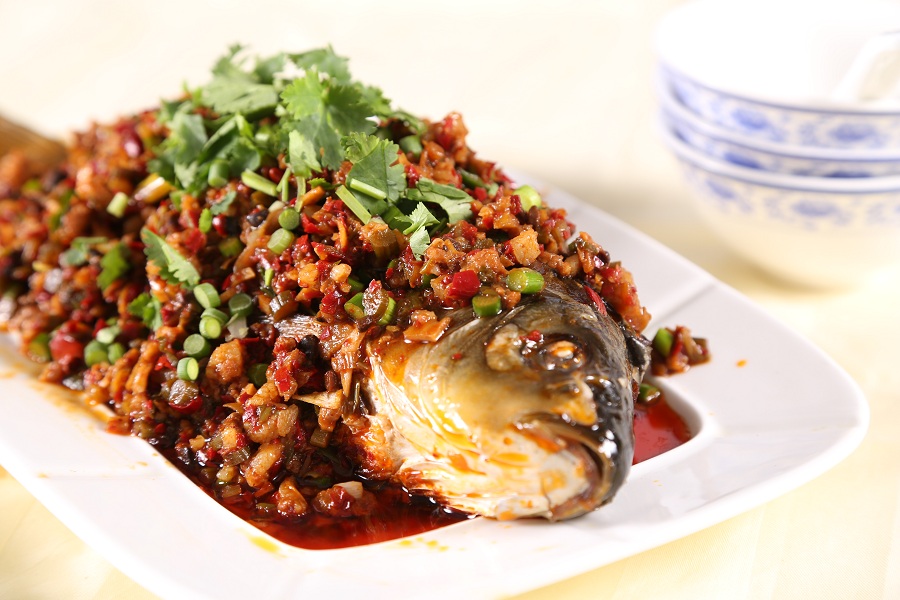 蒜子焖酣鱼