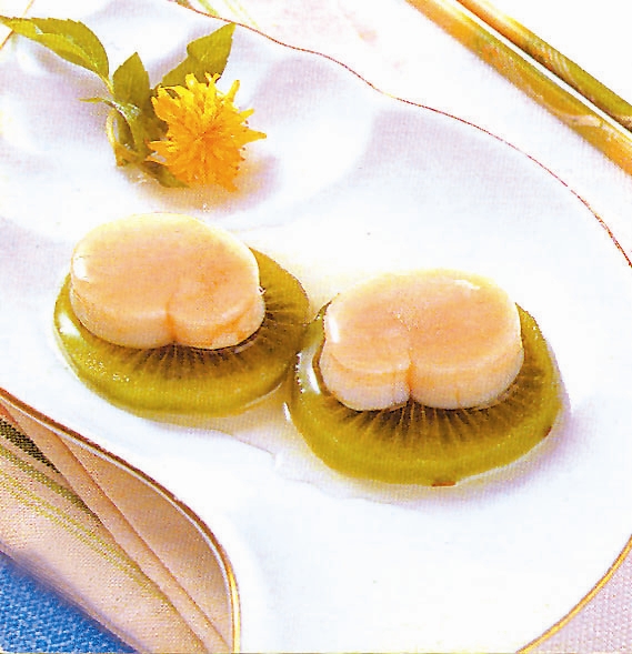 猕猴桃蒸带子肉