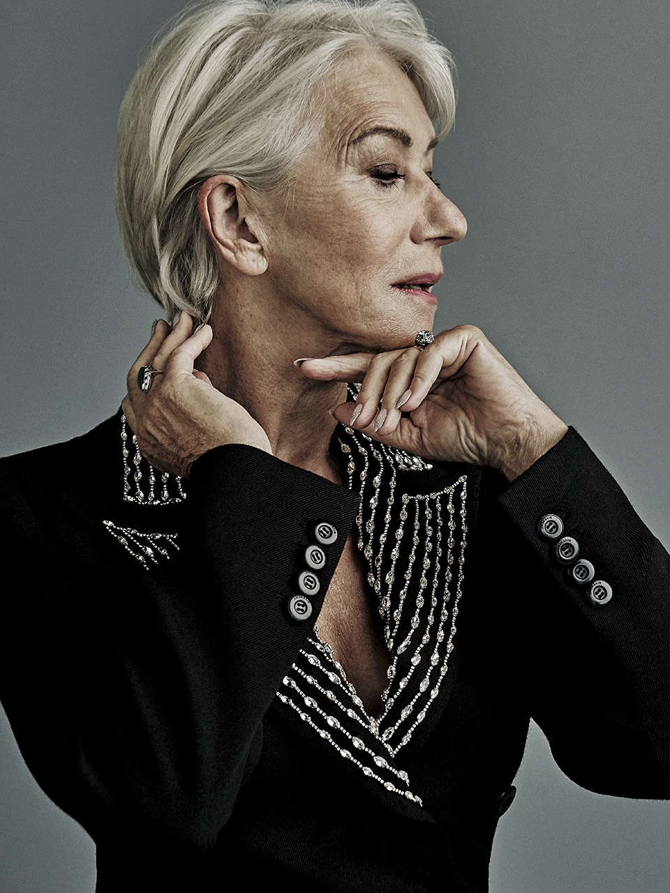  p>海伦·米伦 i>(helen mirren) /i>,1945年7月26日出生于英国伦敦