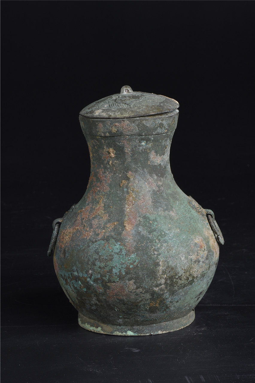  p>东汉铜壶是为青铜质地的东汉文物,收藏于 a target="_blank" href=