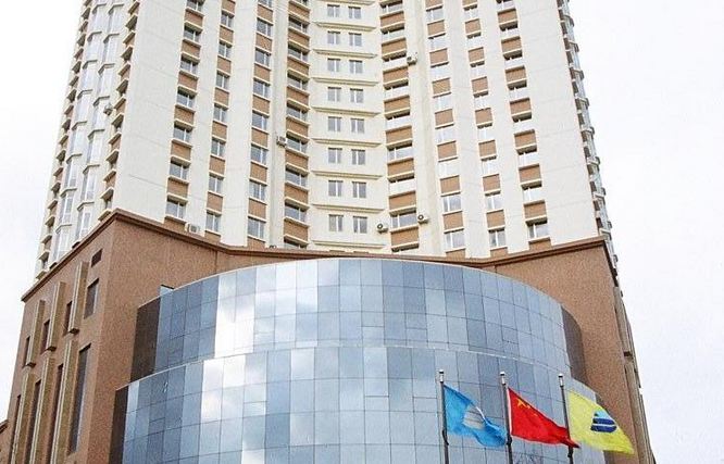  p>三合大厦位于大连市沙河口促进路,共计房屋300户. /p>