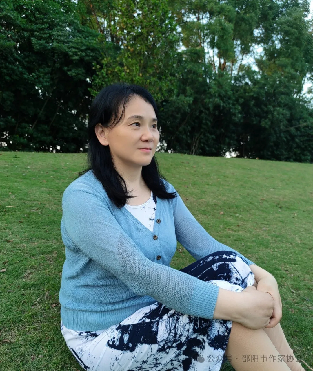 袁姣素,女,邵阳洞口县人,湖南省散文学会