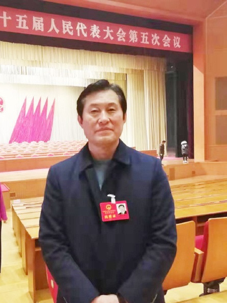 杨石勇