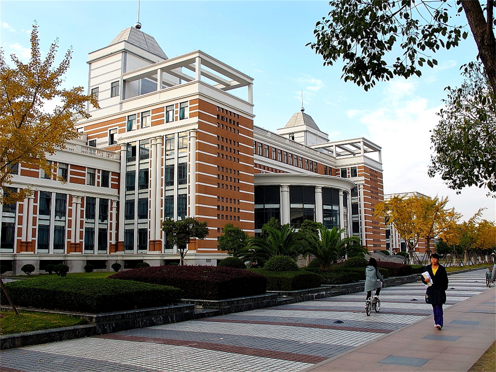  p>温州医科大学,简称"温医大",位于浙江 a target="_blank" href="