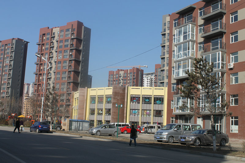  p>丰远玫瑰城位于抚顺市望花区,浑河南岸,项目基地东起在建的抚顺市