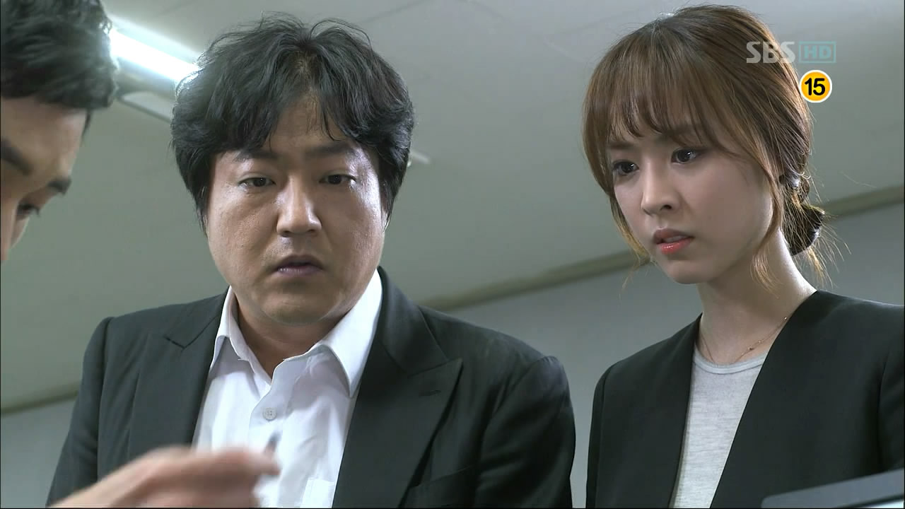 《幽灵》是2012年韩国 a href="#" data-lemmaid="30553">sbs /a>电视