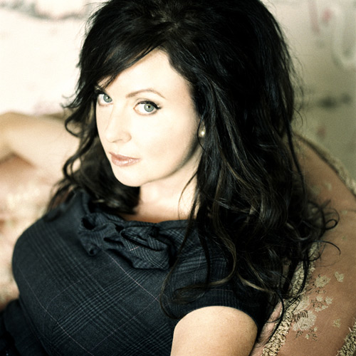  p>莎拉·布莱曼(sarah brightman),1960年8月14日出生于英国伯肯斯特