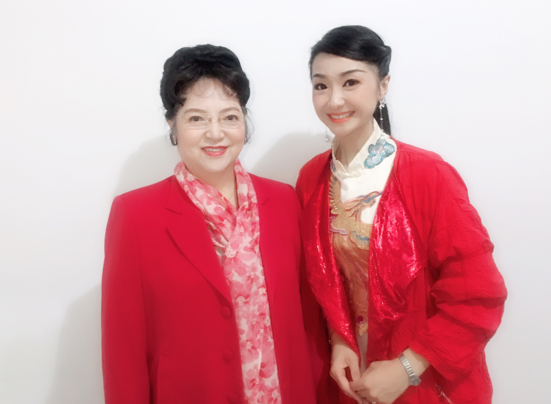  p>喜悦,出生于黑龙江,中国内地女歌手.