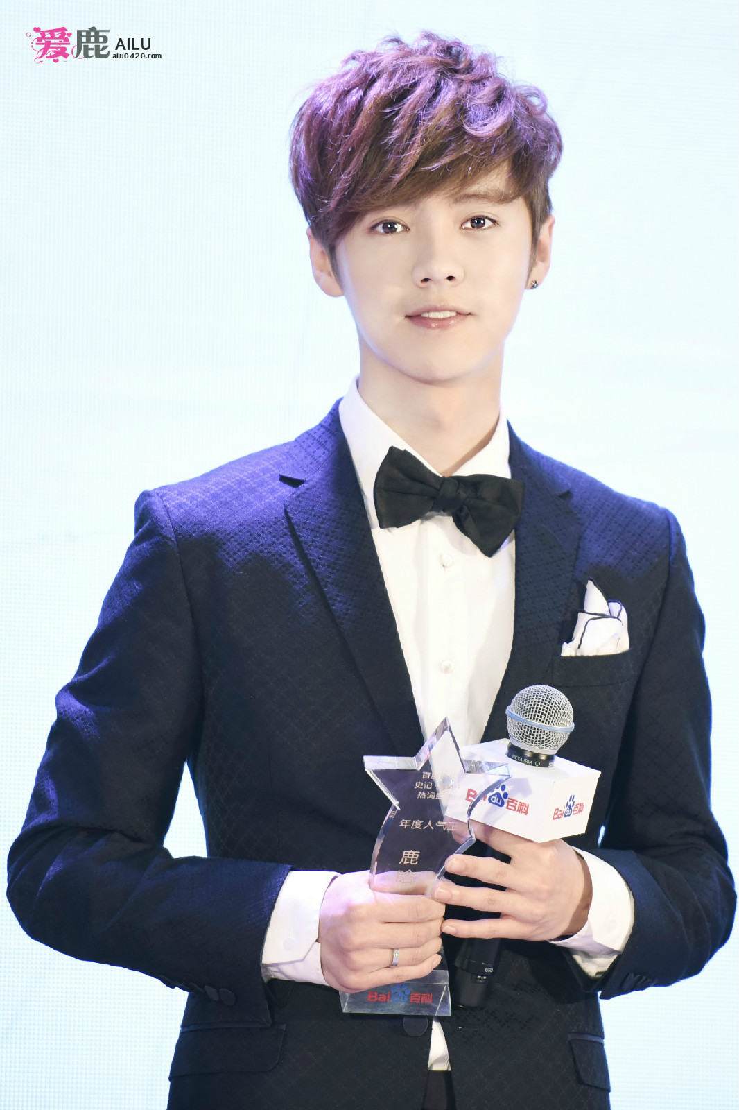  p>鹿晗(lu han),1990年4月20日出生于北京市海淀区,中国内地流行乐男