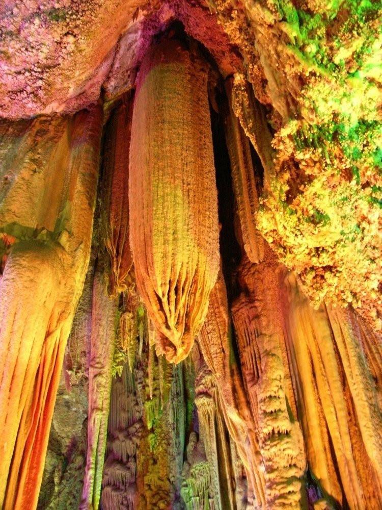 临安瑞晶石花洞