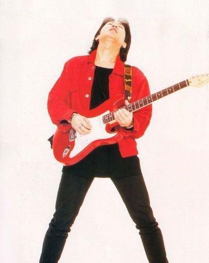  p>黄家驹(1962年6月10日—1993年6月30日),出生于中国香港,祖籍广东