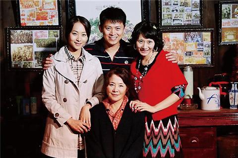  p>盖克,1958年1月25日出生于北京市,中国内地影视女演员,毕业于 a