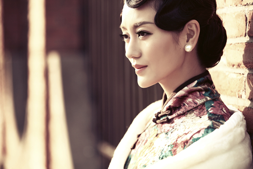  p>郑心潼,1984年11月15日出生于浙江省杭州市,毕业于北京电影学院12