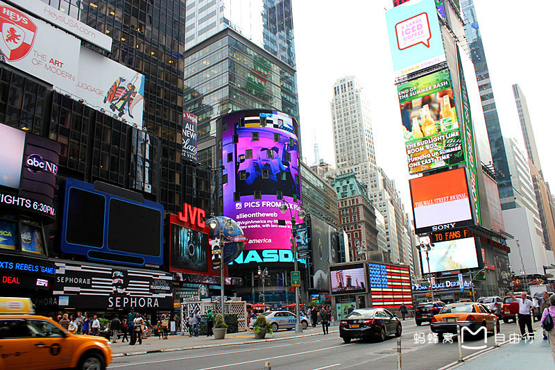  p>时代广场(times square)是美国纽约市 a target="_blank" href="
