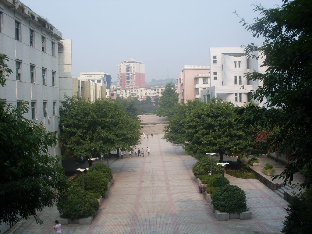 四川省邻水中学