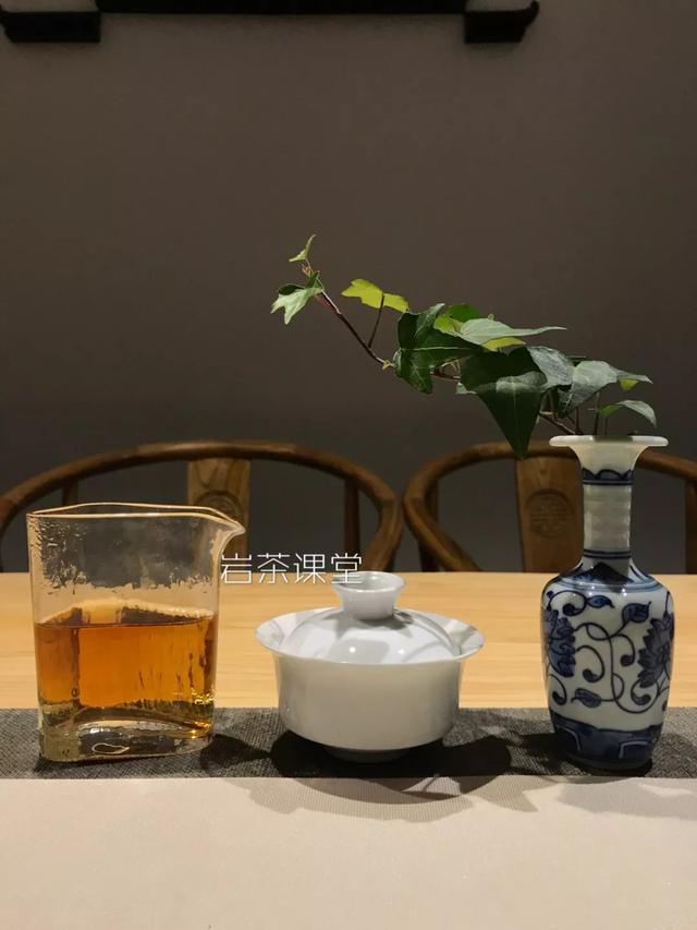 武夷岩茶大红袍，喝起来是什么味道？_百科TA说