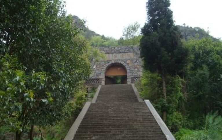 龙骨坡古猿人遗址