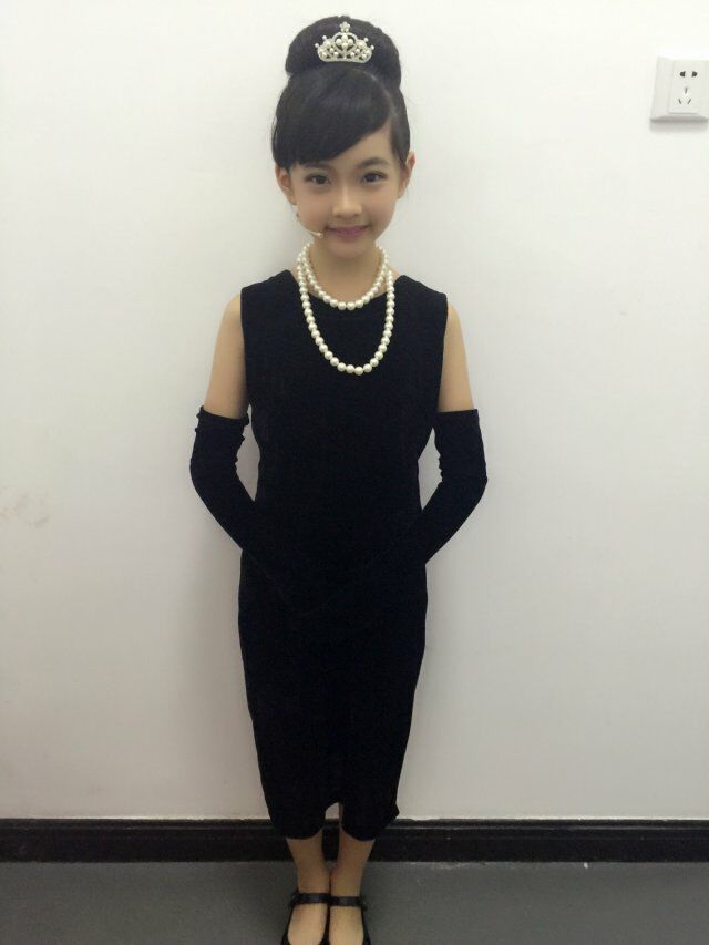  p>王巧,2006年9月13日出生于四川成都,中国内地女歌手,演员,主持人.