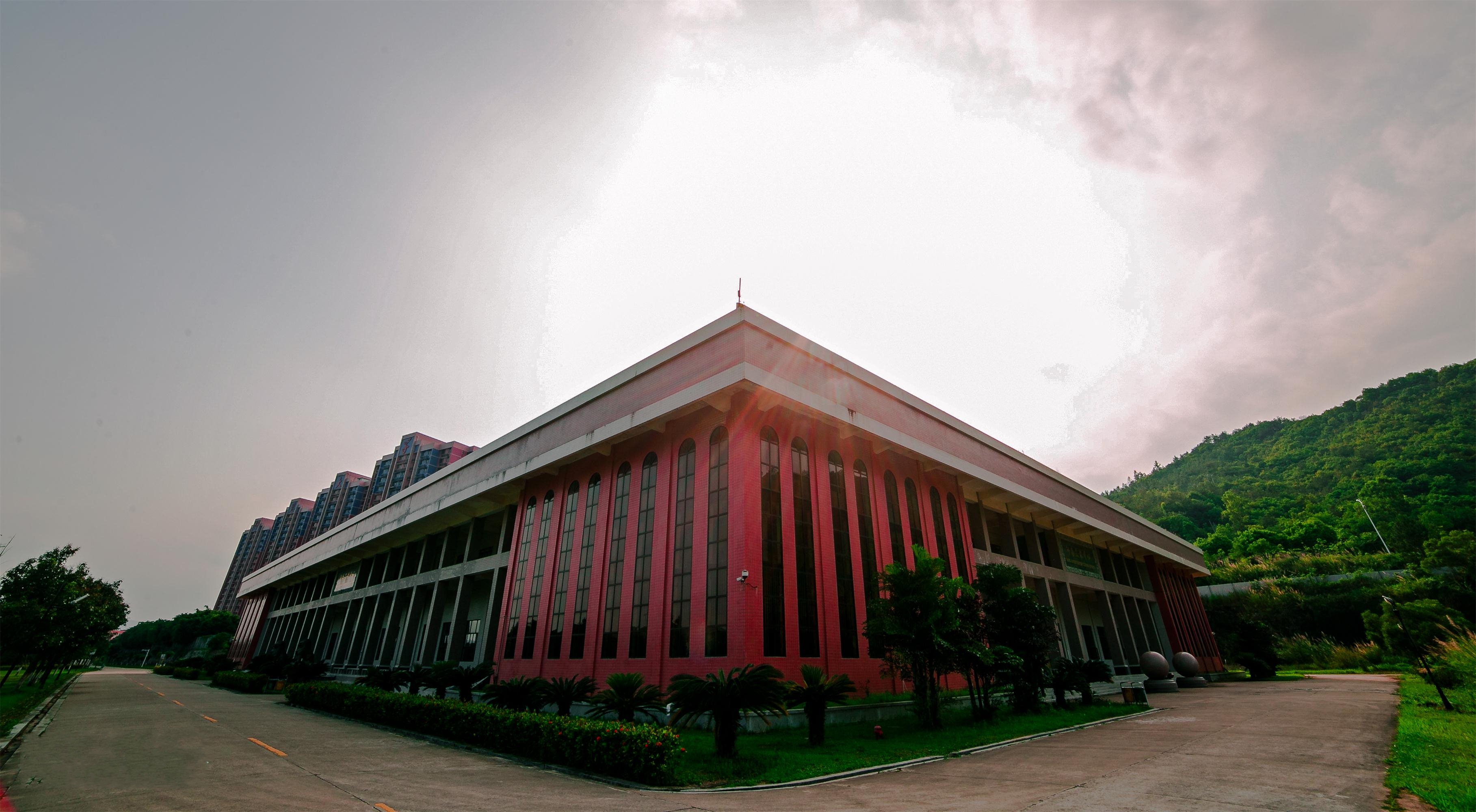  p>仰恩大学(yang-en university)位于全国 a target="_blank" href="
