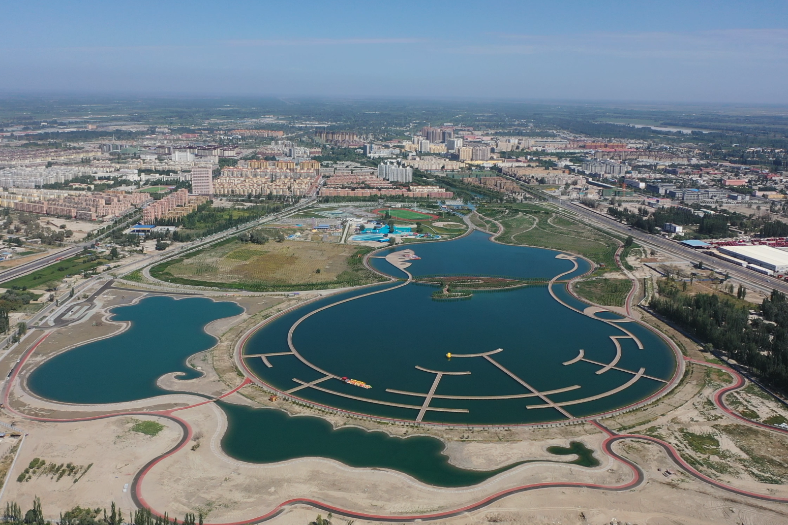 wtm">渭干河生态文化旅游景区位于新疆维吾尔自治区阿克苏地区沙雅县