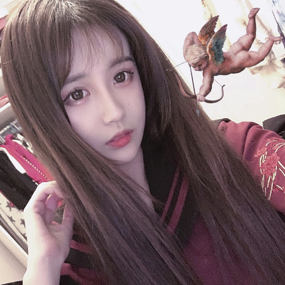  p data-id="go06w20g2d">杨清柠,女,本名杨