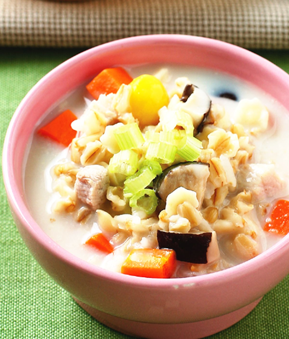 一道由原味 a target="_blank" href="/item/豆浆">豆浆 /a>和三宝 a