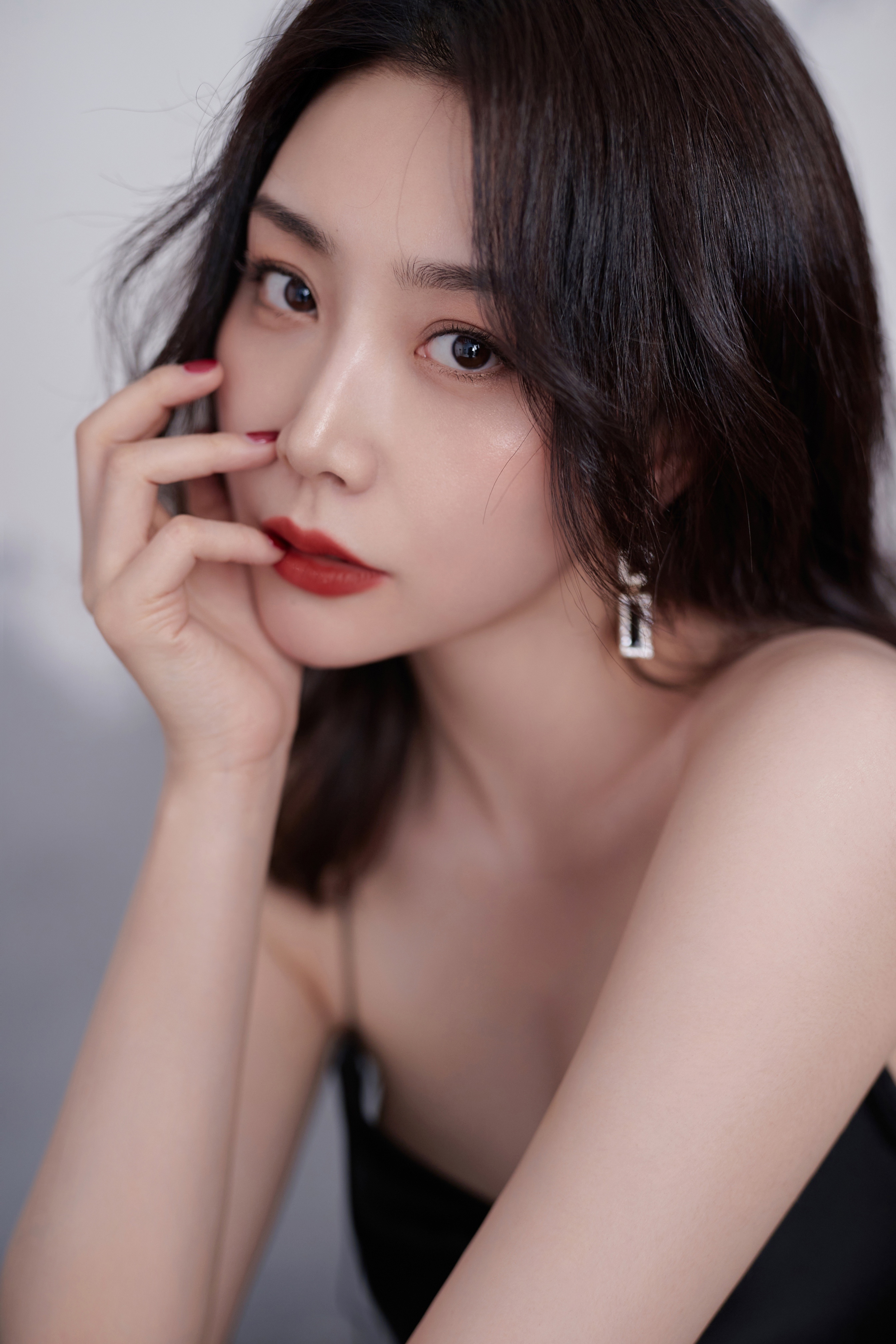  p data-id="gncnlvyoef">高艺晗 i>(曾用名高婷,高艺涵) /i>,出生于 