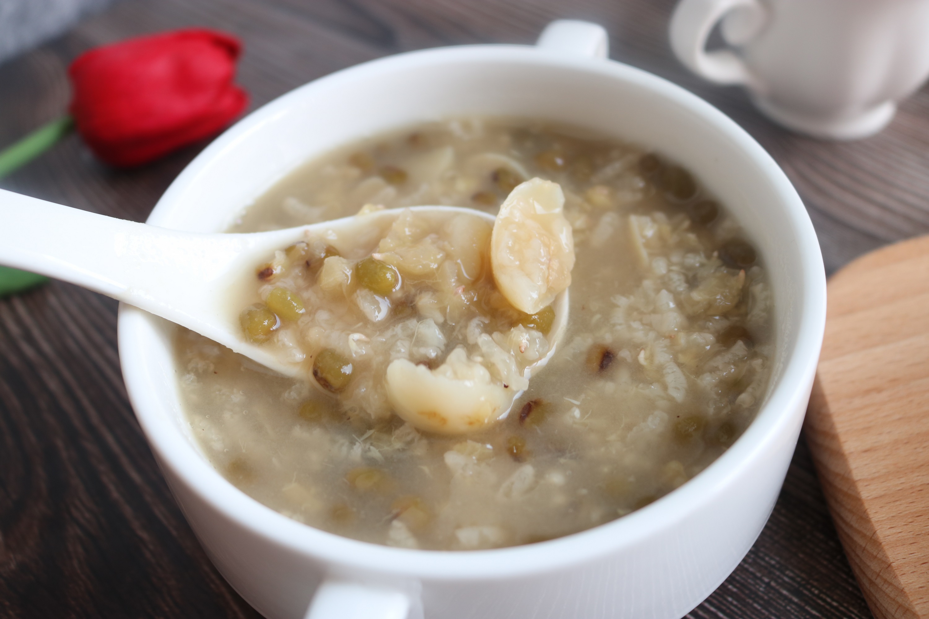  p>燕麦糯米粥是一道美味佳肴,主料是糯米. /p>