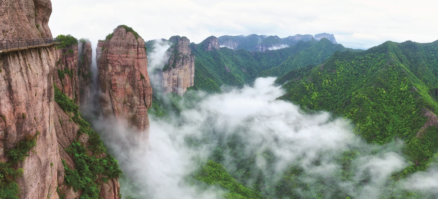 古名天姥山,又称韦羌山.