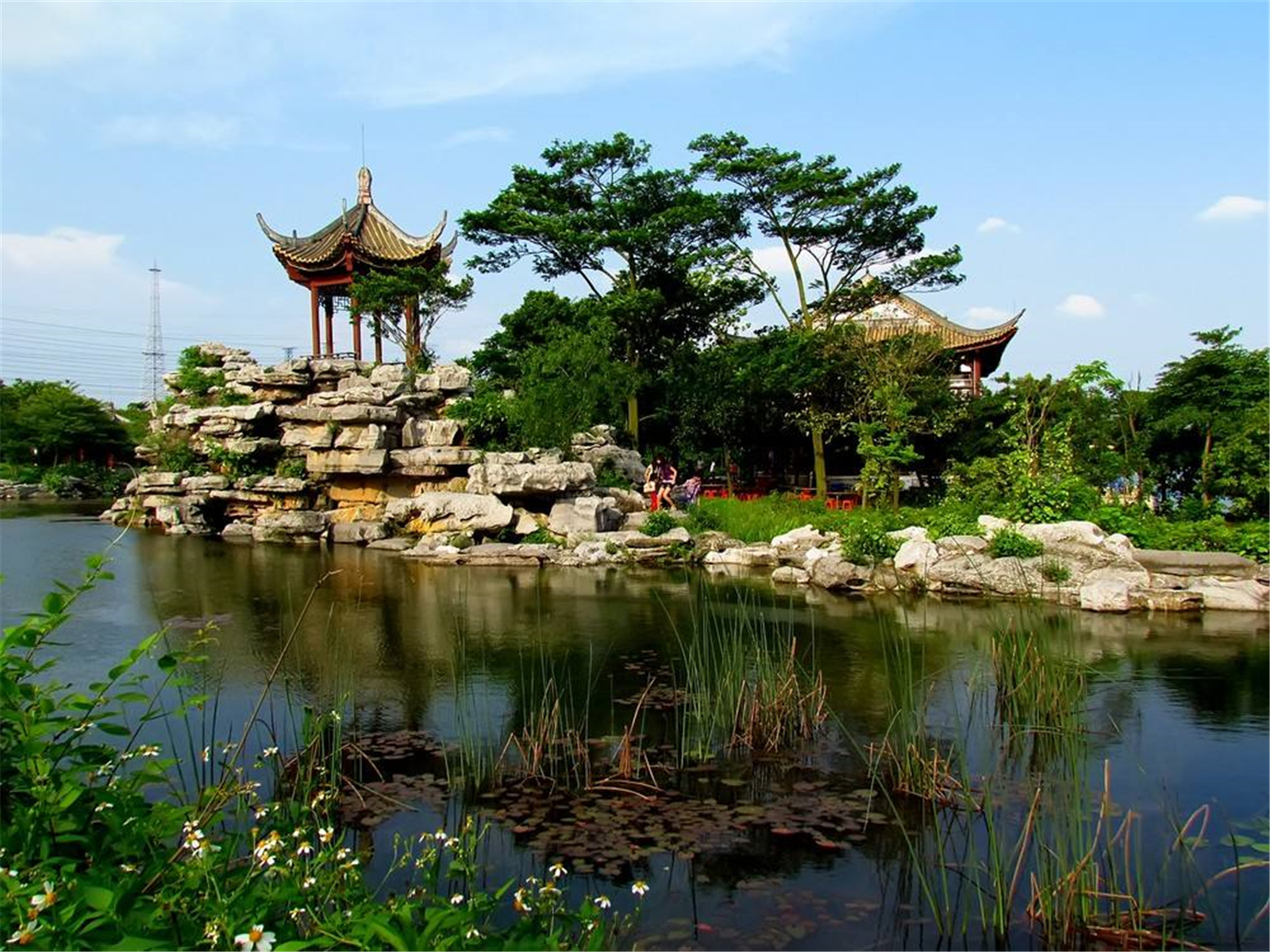  p data-id="gnwnbj6ecd">顺峰山公园, a target="_blank" href="