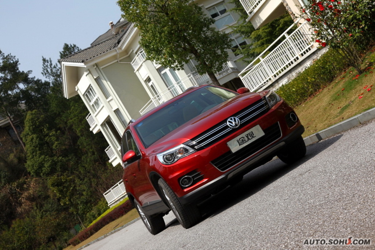  p>大众途观是一款 a href="#" data-lemmaid="3291804">上海大众 /a>