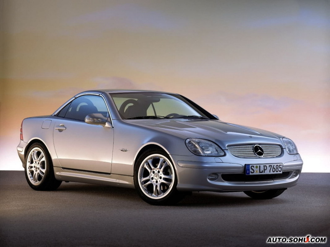  p>奔驰slk是全球首款大批量生产的硬顶敞篷 a href="#" data-lemmaid