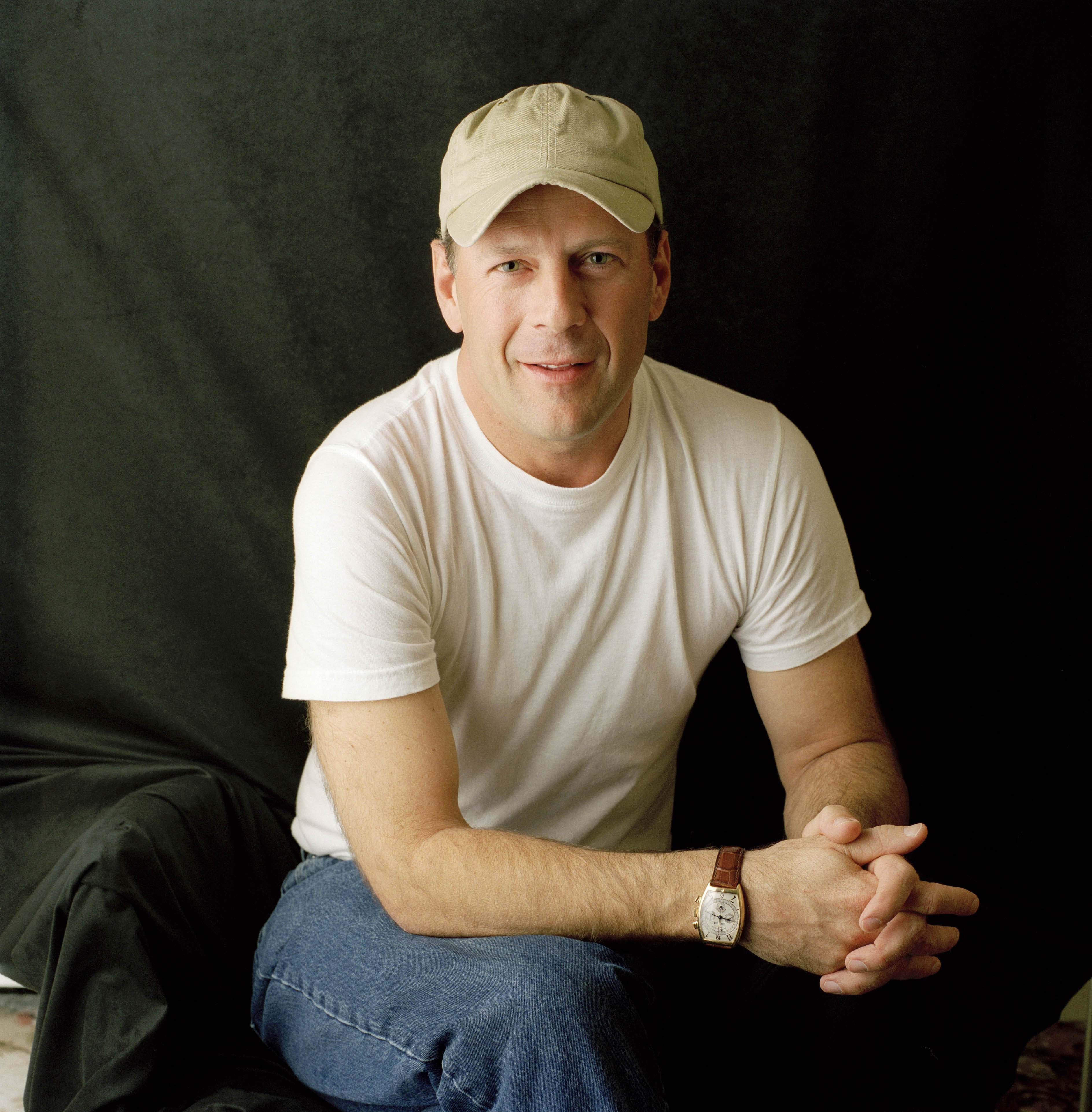  p>布鲁斯·威利斯(bruce willis),1955年3月19日生于西德,美国演员