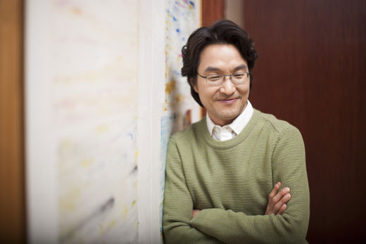  p>韩石圭,1964年11月3日出生于韩国,韩国演员,毕业于 a target="