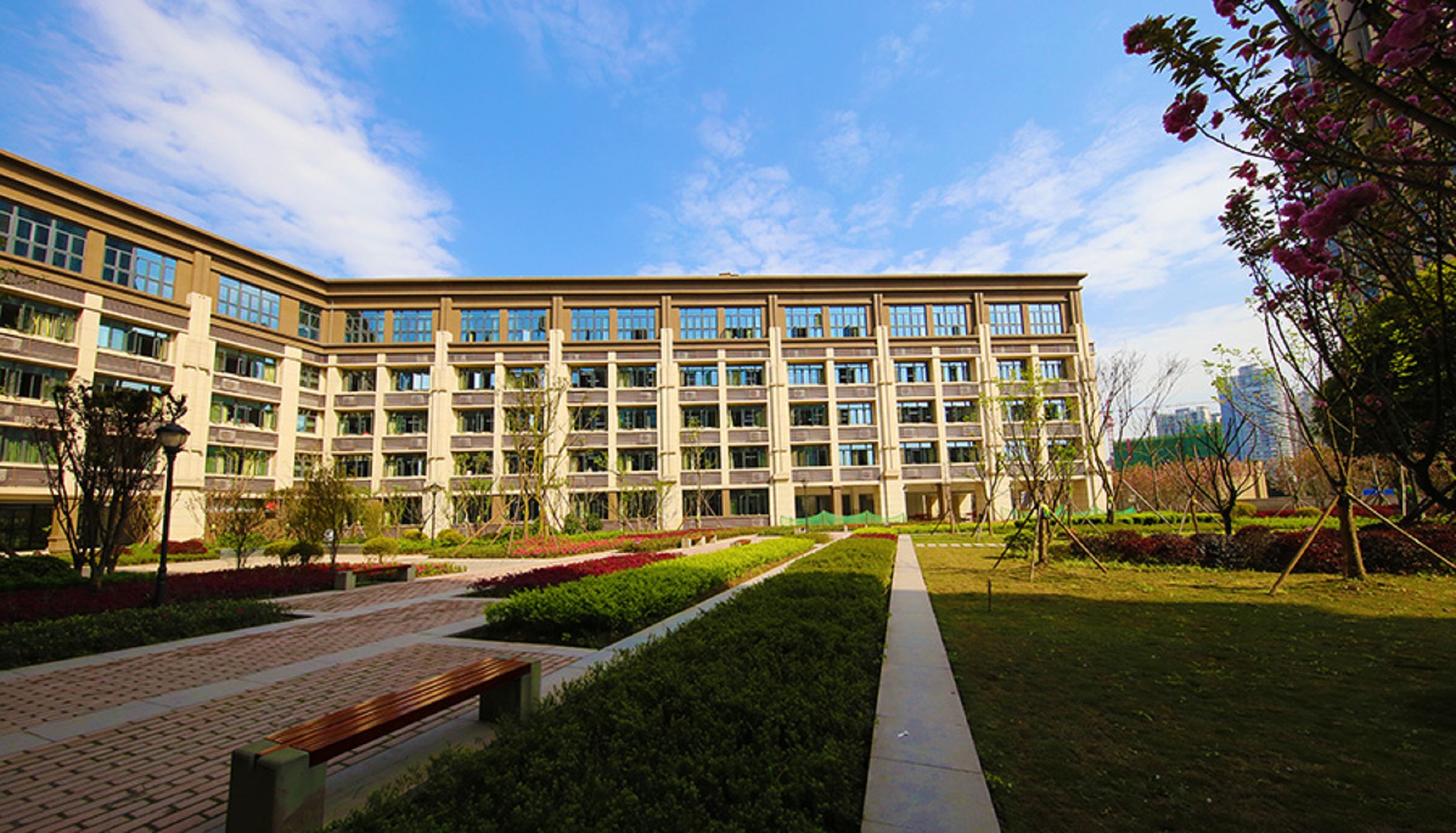 重庆杨家坪中学