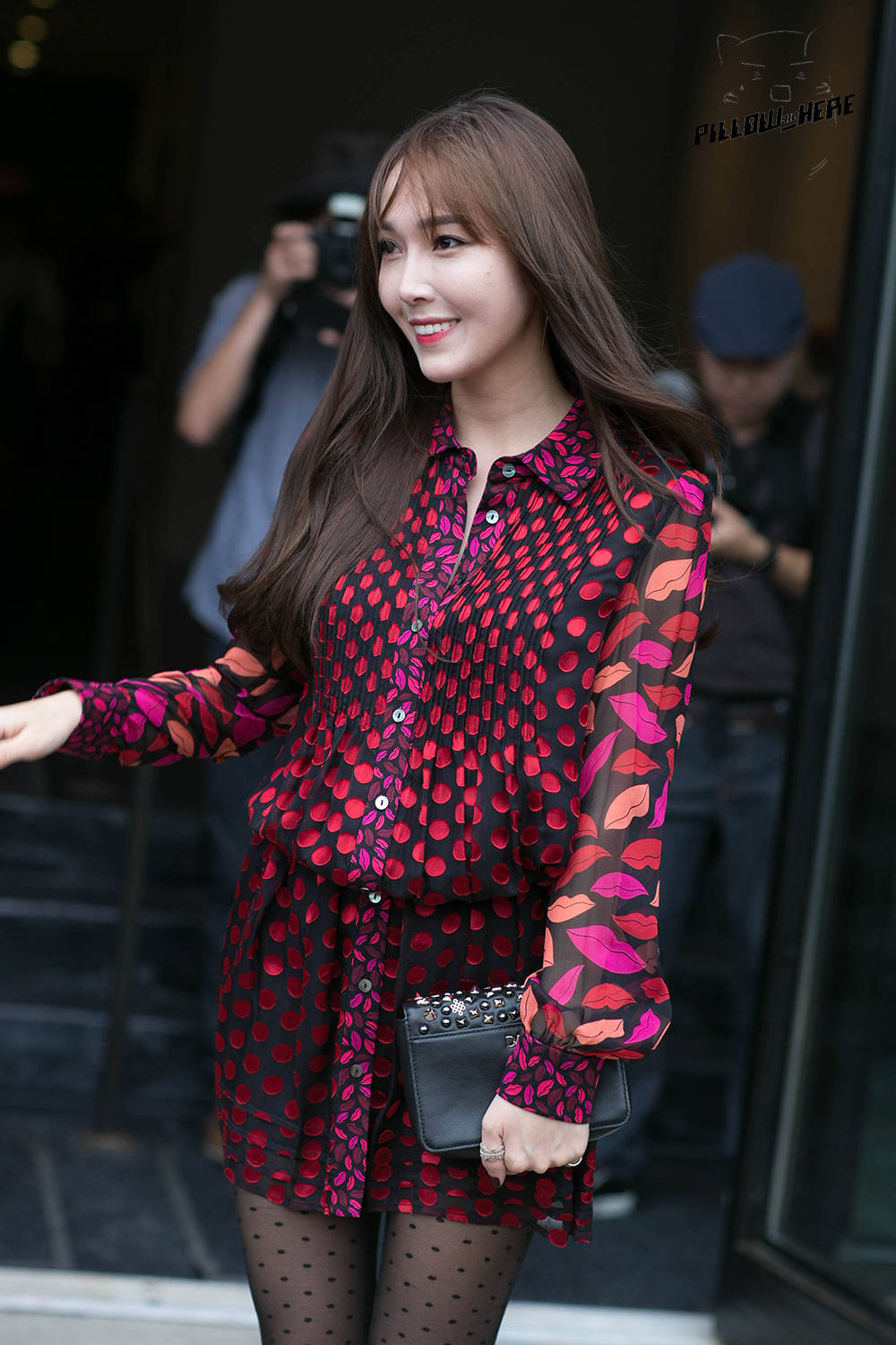  p>郑秀妍(jessica jung),1989年4月18日出生于美国加利福尼亚州