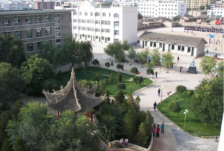 no.1 middle school of tongwei