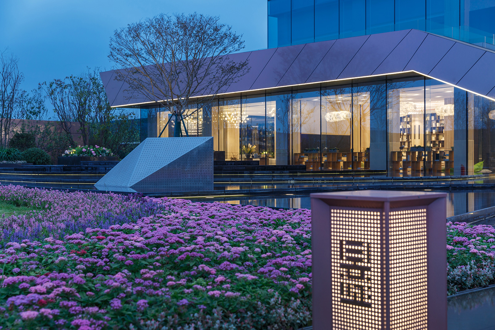  p data-id="gnf8w9tgl6">龙湖·昱城位于青岛市胶州胶州,由 a target