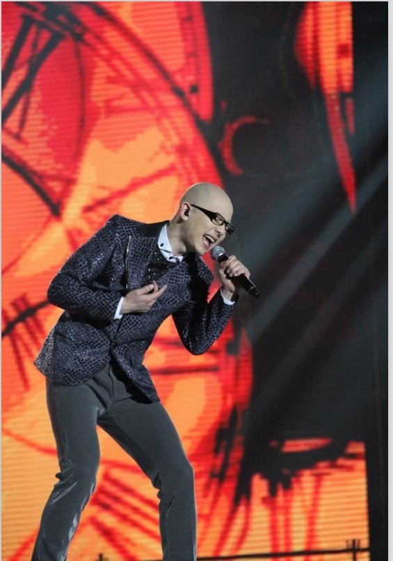  p>独唱,作曲: a href="#" data-lemmaid="1750965">曲世聪 /a>,作词