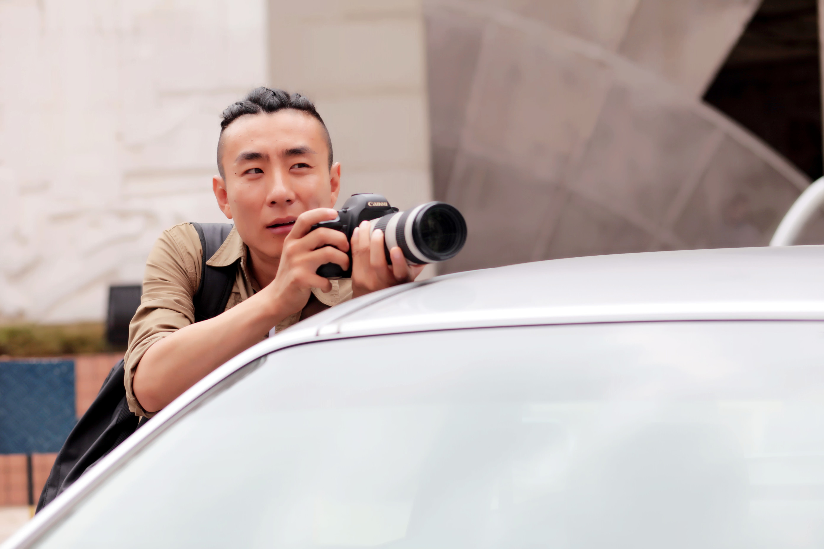 演员,出身于吉林长春一个戏剧世家,这个东北爷们却有着南方男人的细腻