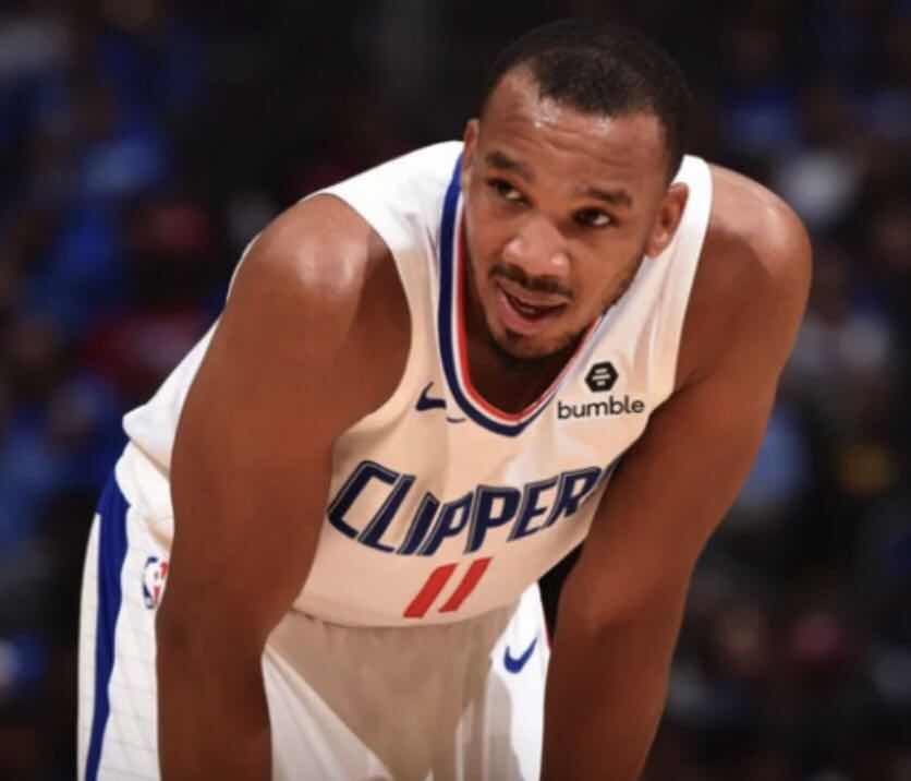  p>埃弗里·布拉德利(avery bradley),1990年11月26日出生于 a target