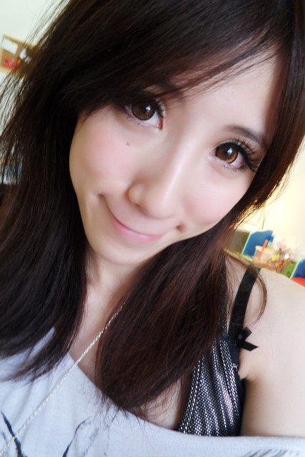  p>黄乔歆( i>原名黄钰筑 /i>),1986年4月11日出生于台湾省桃园市