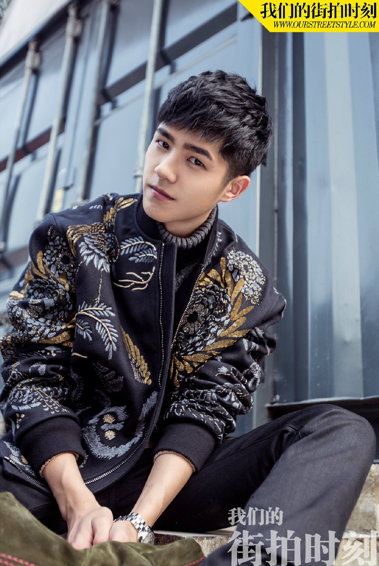  p>刘昊然,1997年10月10日出生于河南省平顶山市,中国内地男演员,毕业