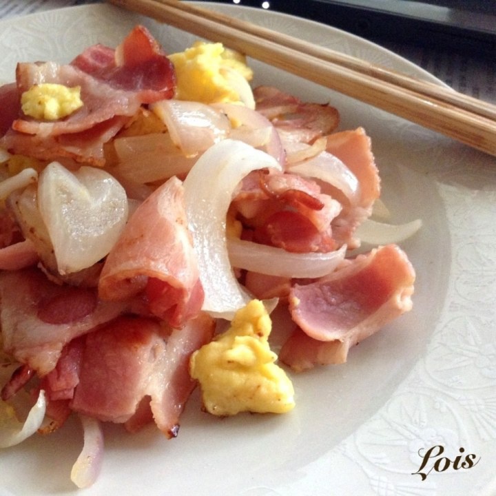 洋葱培根炒蛋