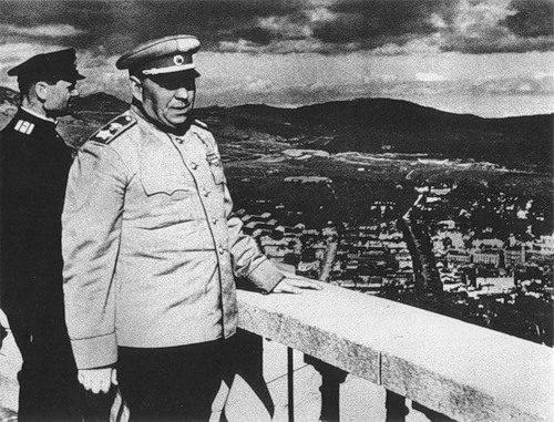  p>亚历山大·米哈伊洛维奇·华西列夫斯基(俄文:Алекса  нд